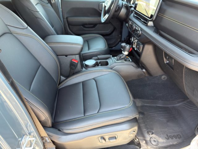 JEEP WRANGLER UNLIMITED 2.0 PHEV ATX 4XE SAHAR - foto 6