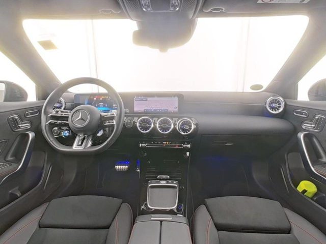 MERCEDES-BENZ A 35 AMG 4MATIC PREMIUM - foto 6