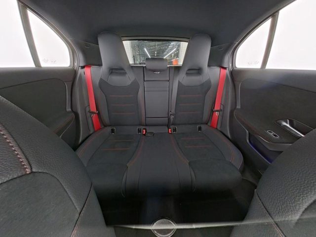 MERCEDES-BENZ A 35 AMG 4MATIC PREMIUM - foto 7