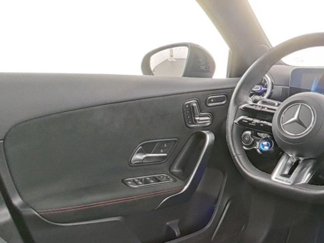 MERCEDES-BENZ A 35 AMG 4MATIC PREMIUM - foto 8