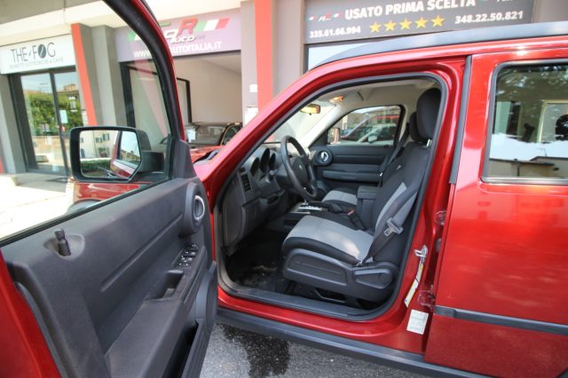 DODGE NITRO 2.8 CRD DPF 4WD GANCIOTRAINO - foto 7