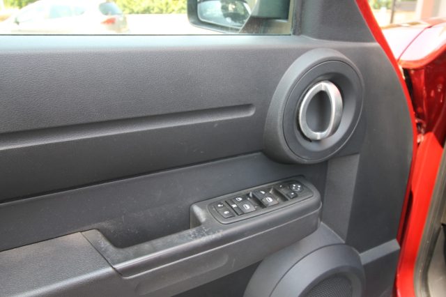 DODGE NITRO 2.8 CRD DPF 4WD GANCIOTRAINO - foto 10