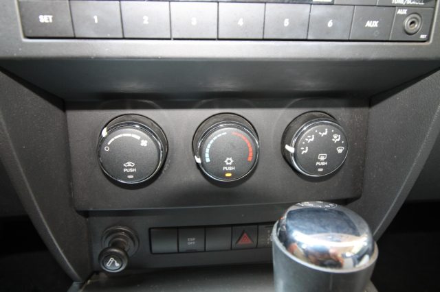 DODGE NITRO 2.8 CRD DPF 4WD GANCIOTRAINO - foto 18