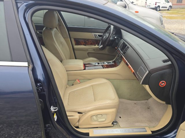 JAGUAR XF 2.7D V6 PREMIUM LUXU CHIAVE O MO - foto 12