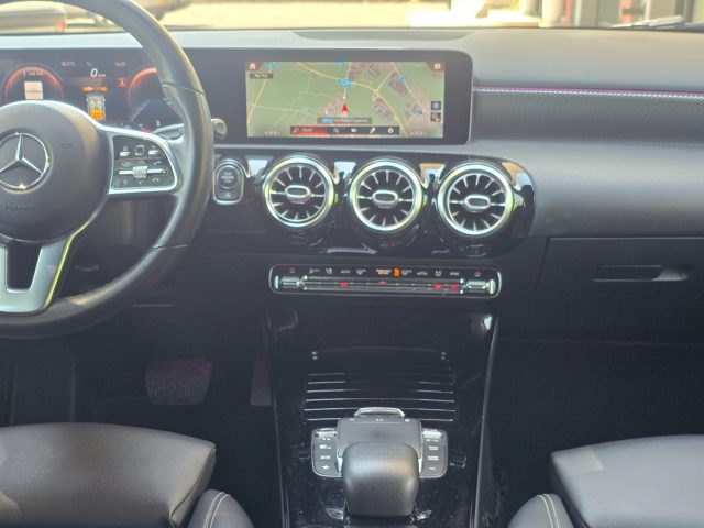 MERCEDES-BENZ A 200 D AUTOMATIC LED AMBIENT 64 MBUX  - foto 32