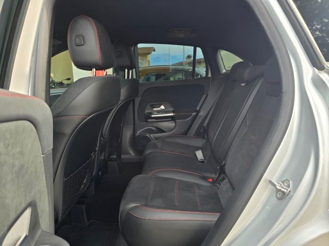 MERCEDES-BENZ GLA 200 D AUTOMATIC PREMIUM AMG LINE 19