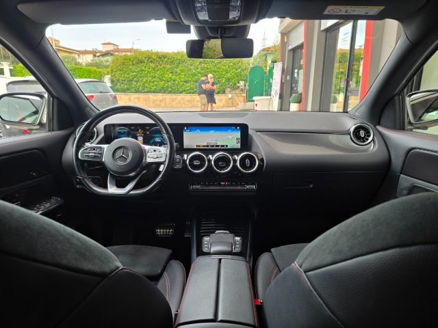 MERCEDES-BENZ GLA 200 D AUTOMATIC PREMIUM AMG LINE 19