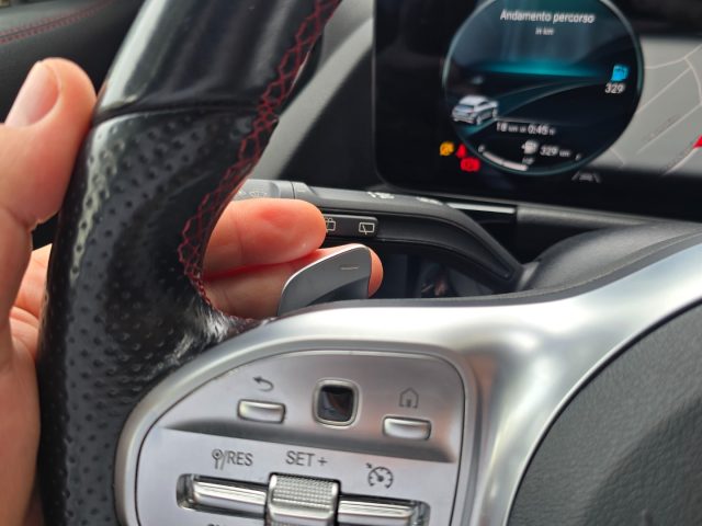 MERCEDES-BENZ GLA 200 D AUTOMATIC PREMIUM AMG LINE 19