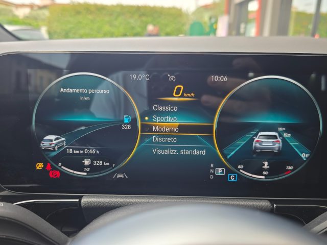 MERCEDES-BENZ GLA 200 D AUTOMATIC PREMIUM AMG LINE 19