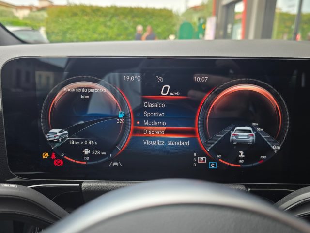 MERCEDES-BENZ GLA 200 D AUTOMATIC PREMIUM AMG LINE 19