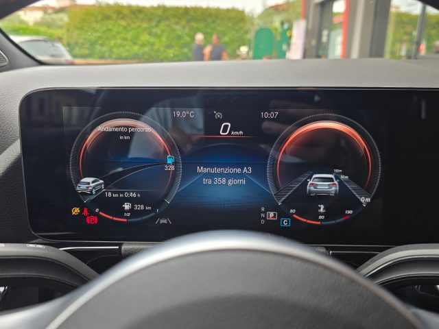 MERCEDES-BENZ GLA 200 D AUTOMATIC PREMIUM AMG LINE 19
