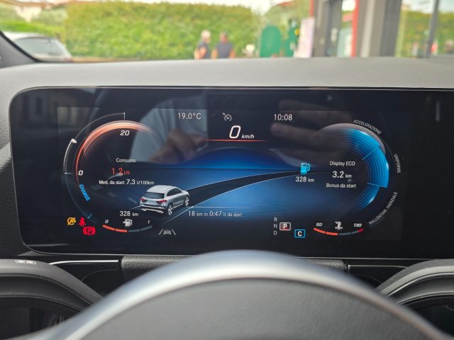 MERCEDES-BENZ GLA 200 D AUTOMATIC PREMIUM AMG LINE 19