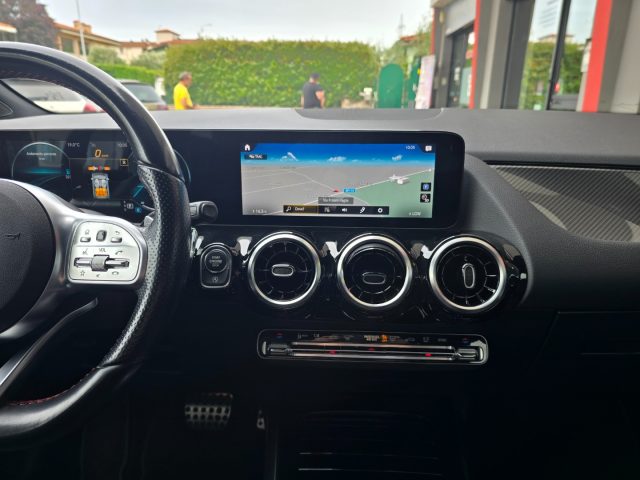 MERCEDES-BENZ GLA 200 D AUTOMATIC PREMIUM AMG LINE 19