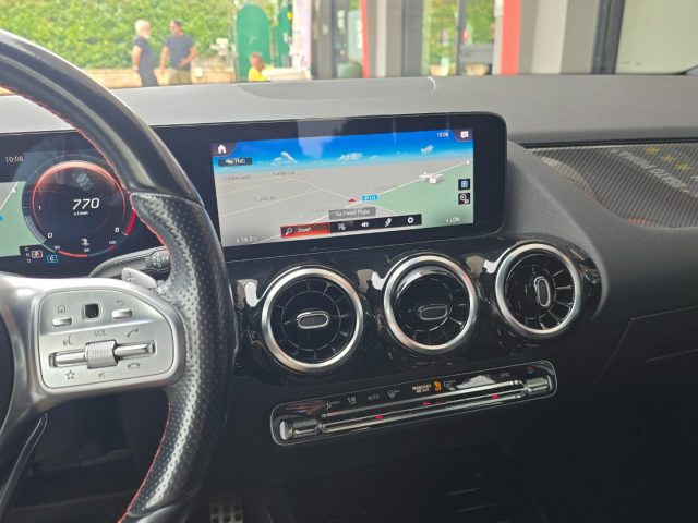 MERCEDES-BENZ GLA 200 D AUTOMATIC PREMIUM AMG LINE 19