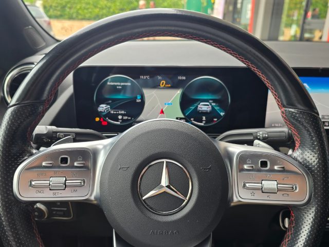 MERCEDES-BENZ GLA 200 D AUTOMATIC PREMIUM AMG LINE 19