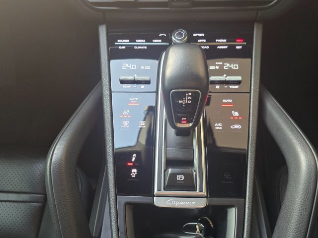 PORSCHE CAYENNE COUPÉ 3.0 V6 PANORAMA 22