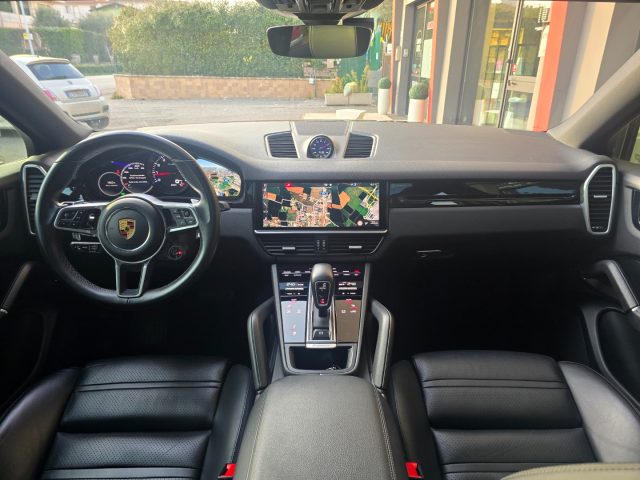 PORSCHE CAYENNE COUPÉ 3.0 V6 PANORAMA 22
