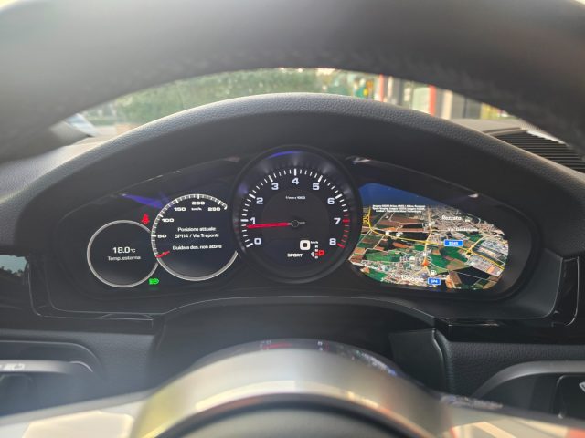 PORSCHE CAYENNE COUPÉ 3.0 V6 PANORAMA 22