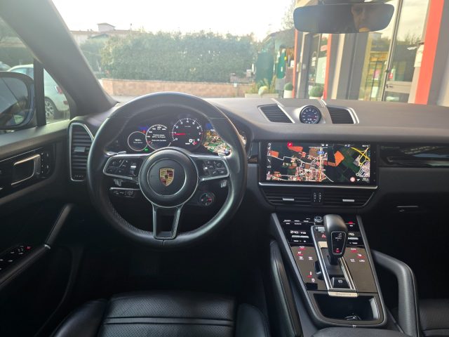 PORSCHE CAYENNE COUPÉ 3.0 V6 PANORAMA 22