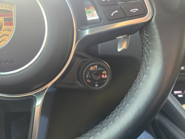 PORSCHE CAYENNE COUPÉ 3.0 V6 PANORAMA 22