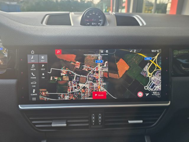 PORSCHE CAYENNE COUPÉ 3.0 V6 PANORAMA 22