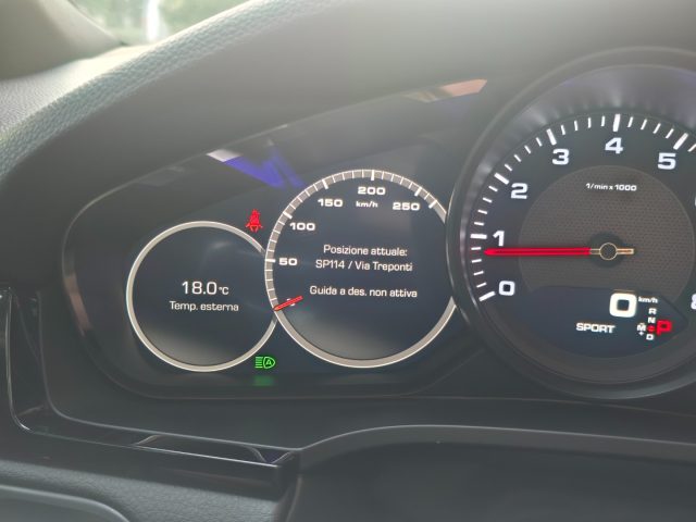 PORSCHE CAYENNE COUPÉ 3.0 V6 PANORAMA 22