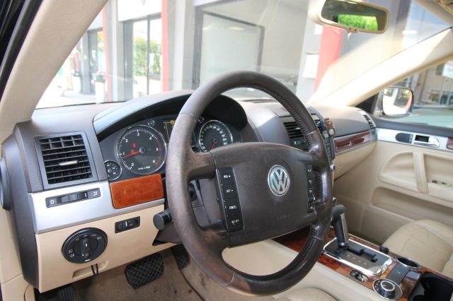 VOLKSWAGEN TOUAREG 3.0 V6 TDI DPF TIPTRONIC EXCLUSI - foto 12
