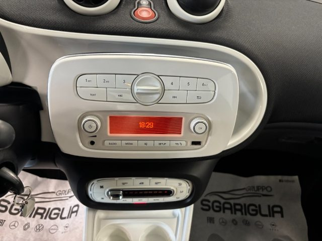 SMART FORFOUR 0.9 BENZINA PASSION TETTO PANORA - foto 15