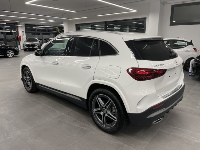 MERCEDES-BENZ GLA 200 2.0 D 150 CV AMG PREMIUM - foto 18