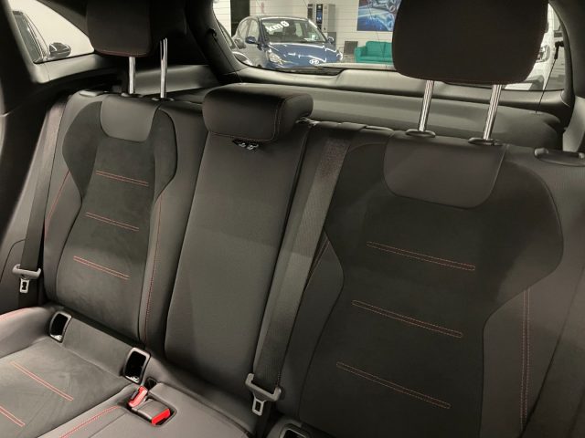 MERCEDES-BENZ GLA 200 2.0 D 150 CV AMG PREMIUM - foto 17