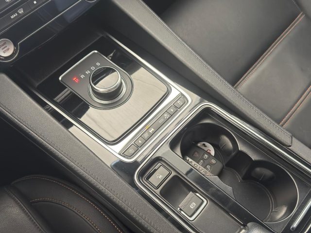 JAGUAR F-PACE 2.0 D 180 CV AUT. PRESTIGE - foto 14