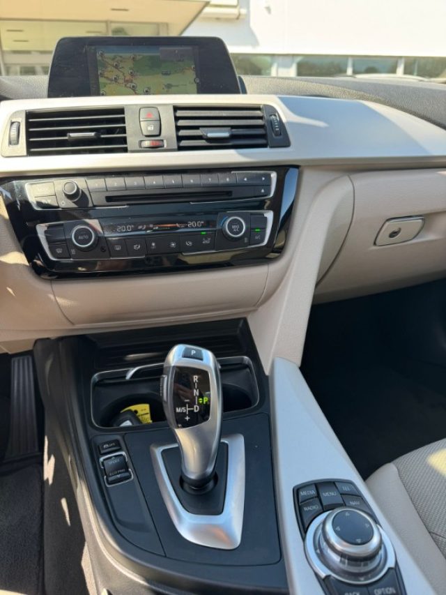 BMW 320 D LUXURY - foto 11