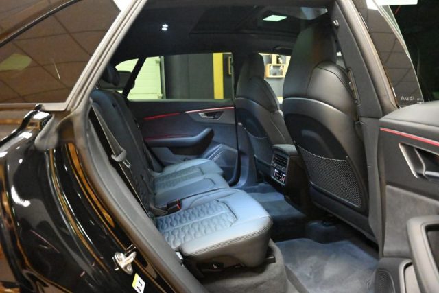 AUDI RS Q8 PERFORMANCE 640CV MOD.2027 CARBO - foto 11