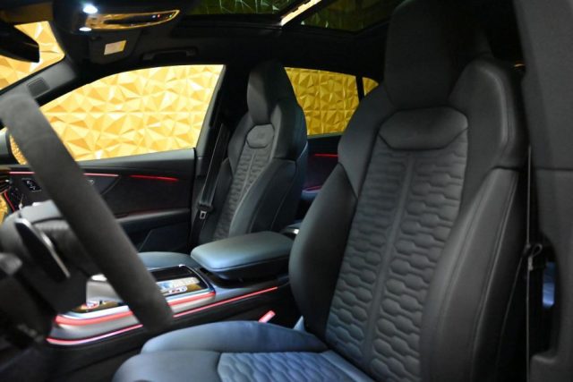 AUDI RS Q8 PERFORMANCE 640CV MOD.2027 CARBO - foto 32