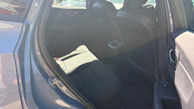 VOLVO XC60 B4 (D) AWD AUTO MOMENTUM N1 *NET - foto 19