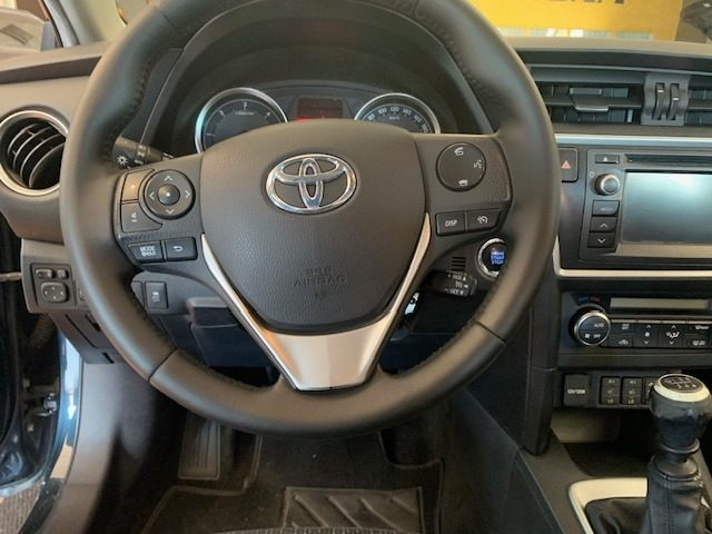 TOYOTA AURIS TOURING SPORTS 2.0 D-4D LOUNGE - foto 14