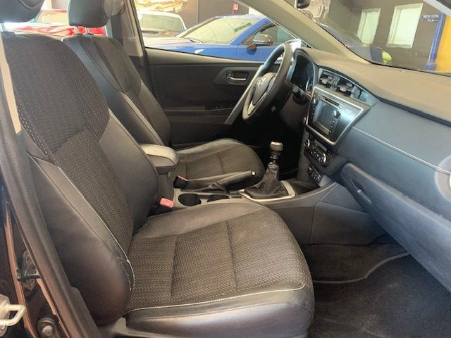 TOYOTA AURIS TOURING SPORTS 2.0 D-4D LOUNGE - foto 11