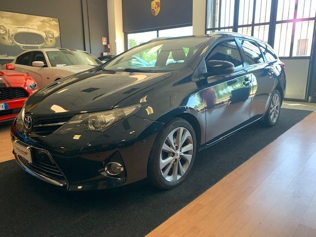 TOYOTA AURIS TOURING SPORTS 2.0 D-4D LOUNGE - foto 3
