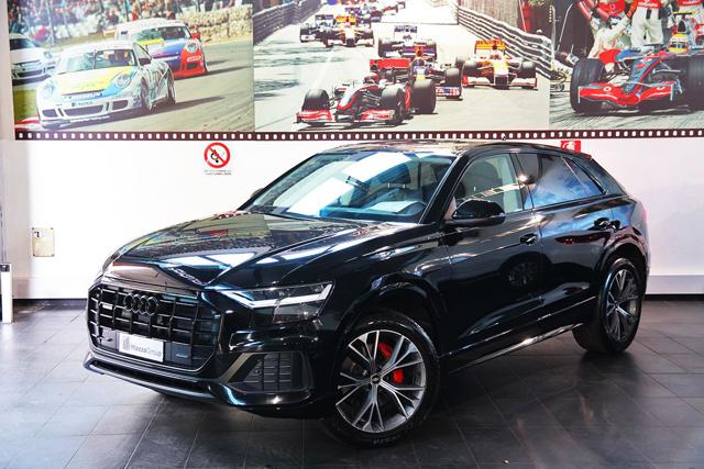 AUDI Q8 Nero Mythos metallized