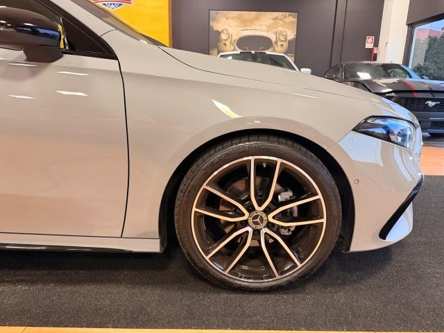 MERCEDES-BENZ A 180 D AUTOMATIC ALPINE GREY EDITION - foto 7
