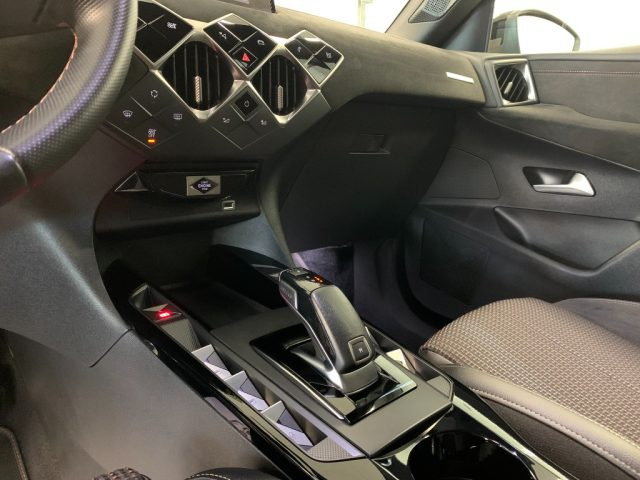 DS DS 3 CROSSBACK PERFORMANCE LINE 1.5 BLUEHDI STR - foto 28
