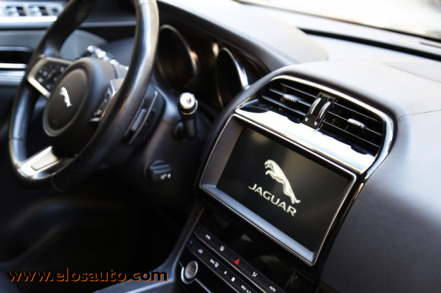 JAGUAR F-PACE 2.0 D 180 CV AWD AUT. CHEQUERED  - foto 16