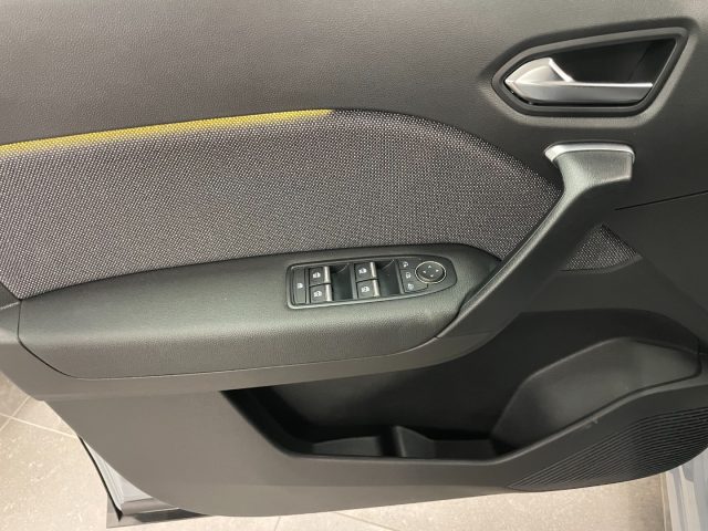 RENAULT CAPTUR 1.2 ECO-G 120 CV GPL TECHNO KM0  - foto 9