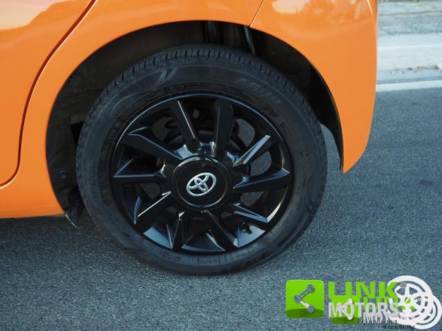TOYOTA AYGO CONNECT ORANGE 1.0 VVT-I 72 CV 5 - foto 38