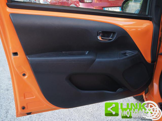 TOYOTA AYGO CONNECT ORANGE 1.0 VVT-I 72 CV 5 - foto 26