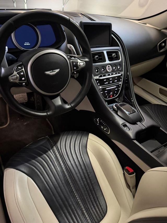 ASTON MARTIN DB11 V12 COUPÉ - foto 6
