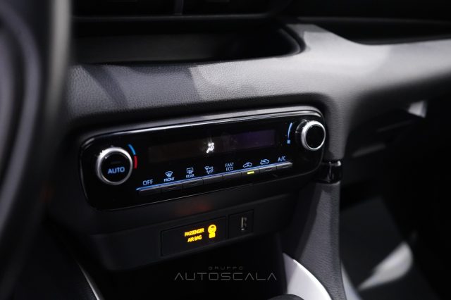 TOYOTA YARIS 1.5 HYBRID 5 PORTE BUSINESS - foto 15