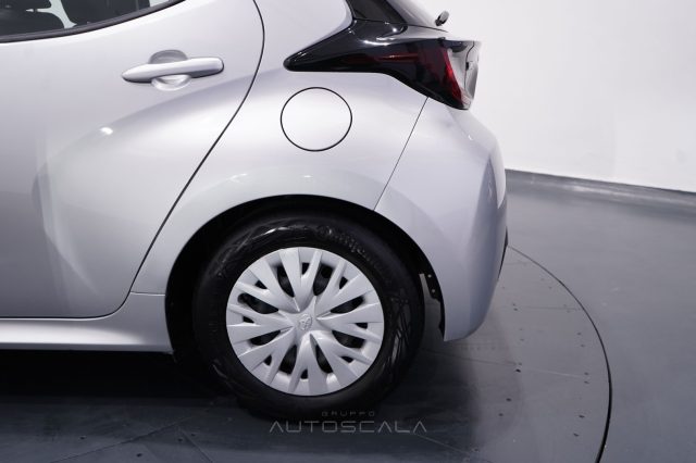 TOYOTA YARIS 1.5 HYBRID 5 PORTE BUSINESS - foto 29