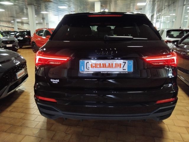 AUDI Q3 35 TDI S TR. IDENTITY BLACK 20 F - foto 7