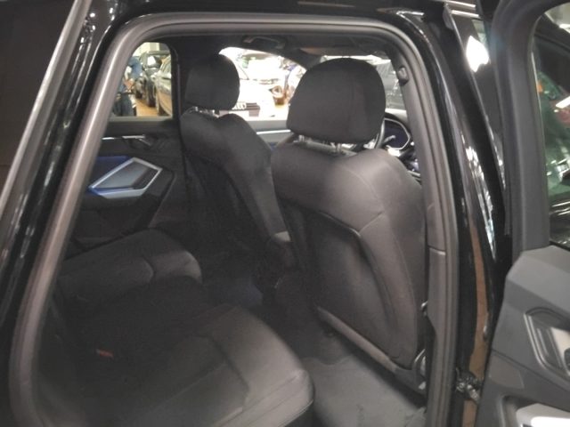 AUDI Q3 35 TDI S TR. IDENTITY BLACK 20 F - foto 13